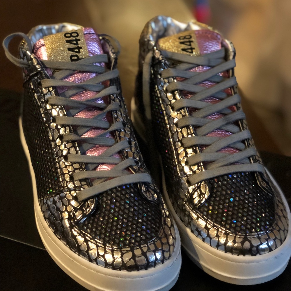 Meet your Posher, Carly